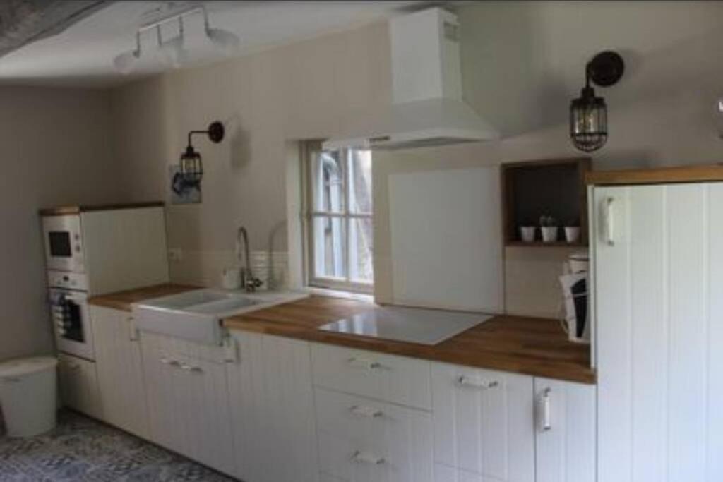 Maison Centre Ville Historique - Bain A Remous, Sauna, Cour Exterieure Privative - Tout Peut Se Faire A Pied A 3Min Du Vieux Port, 10Min De La Plage, 3Min D'Un Parking Gratuit, Restaurants, Boutiques, Muses, Etc Онфлёр Экстерьер фото